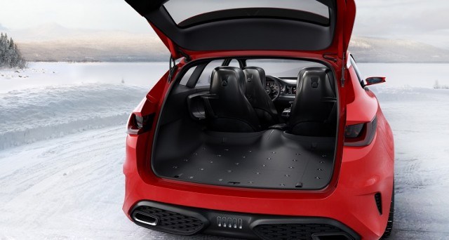kia sportspace - exterior 4