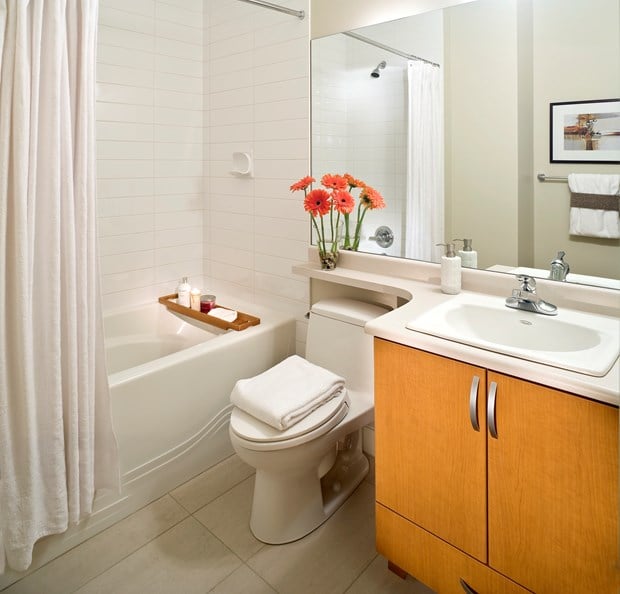 7 Shower Tips For Small Bathrooms 1