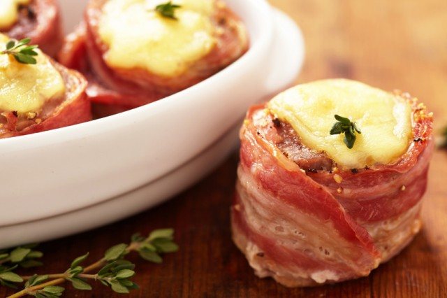 Bacon-wrapped tater tot bombs
