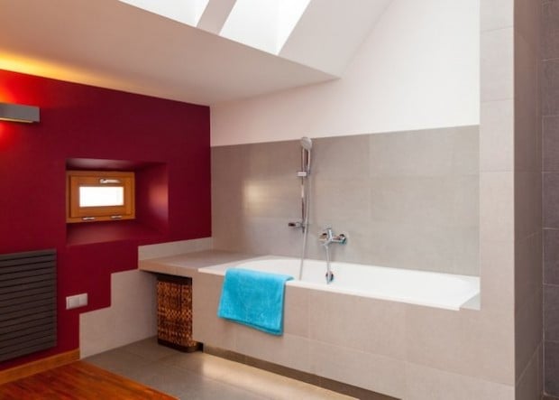 4 Design Tips to Make a Small Bathroom Better2