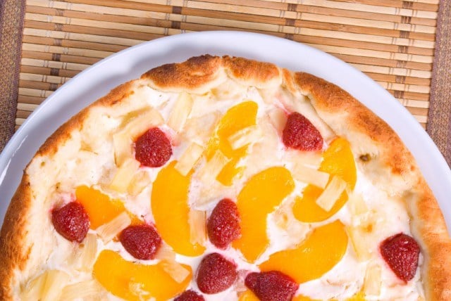 fruit pizza