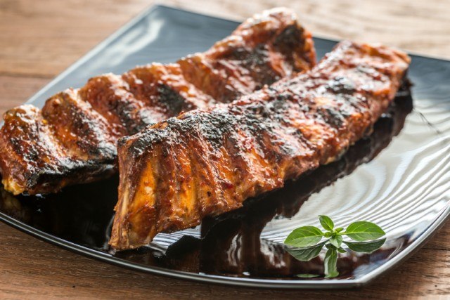 Grilled pork ribs