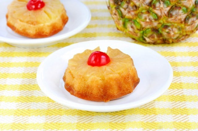 individual pineapple cake