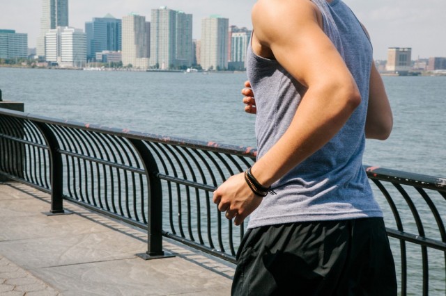 Jawbone UP3 wearable device