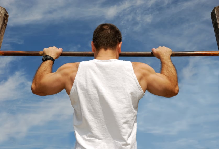 man doing pull-ups