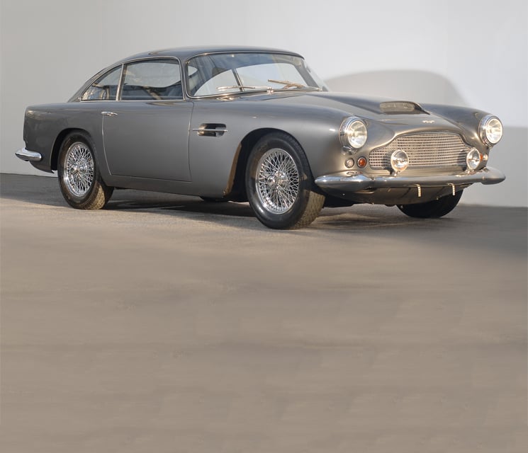 Aston Martin DB4