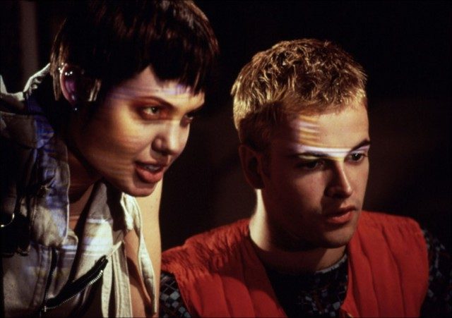 Angelina Jolie and Jonny Lee Miller in 'Hackers.'