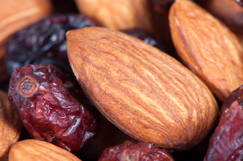 almonds almonds