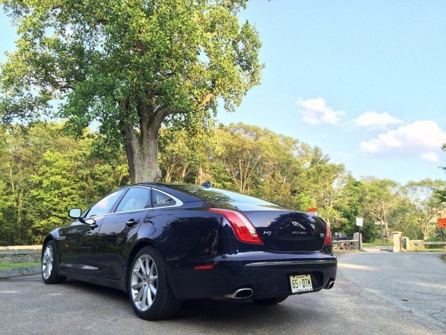 Jaguar XJ 3