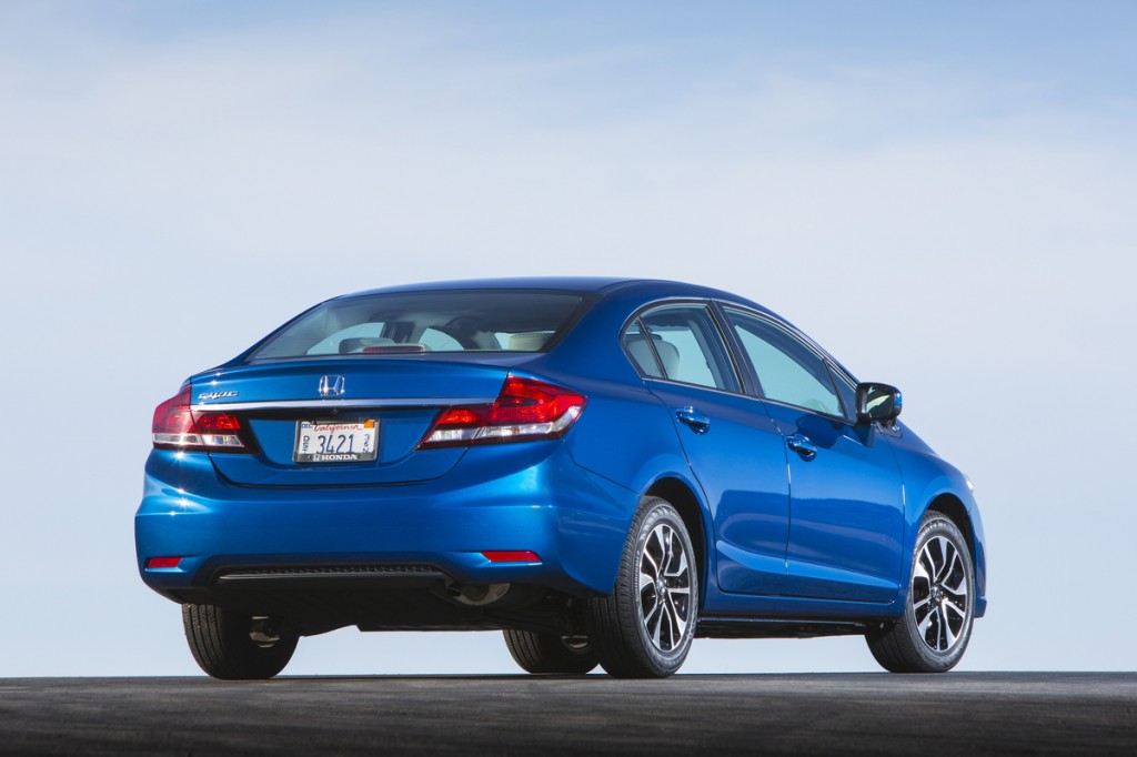 2015_Civic_Sedan_28