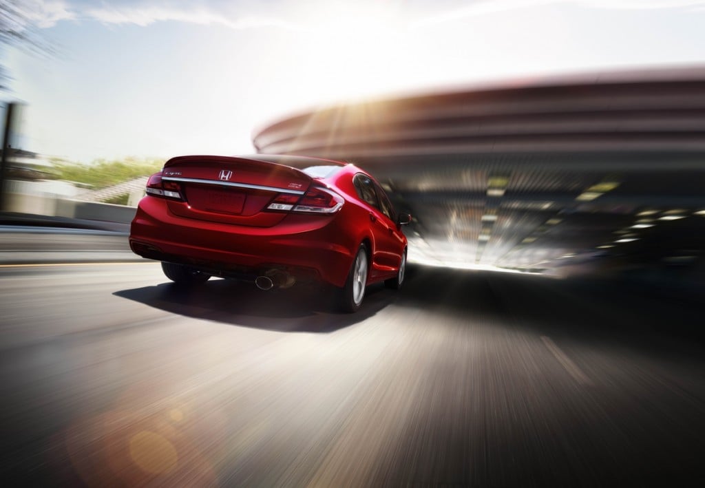 2015_Honda_Civic_Si_Sedan_03