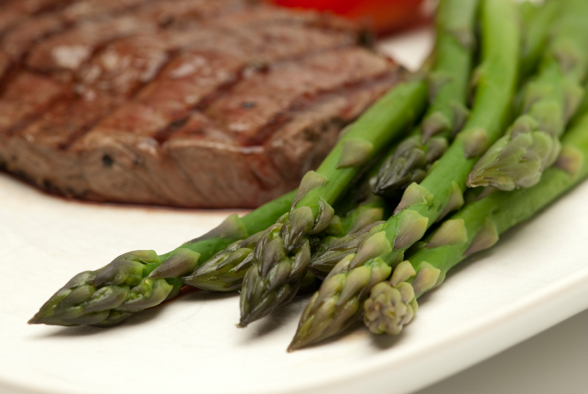 steak, asparagus