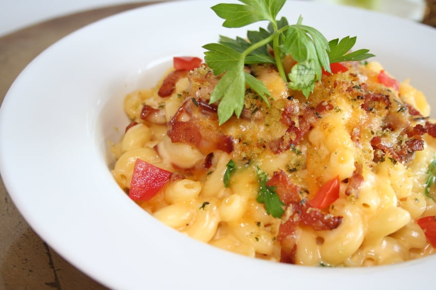 mac and cheese, bacon