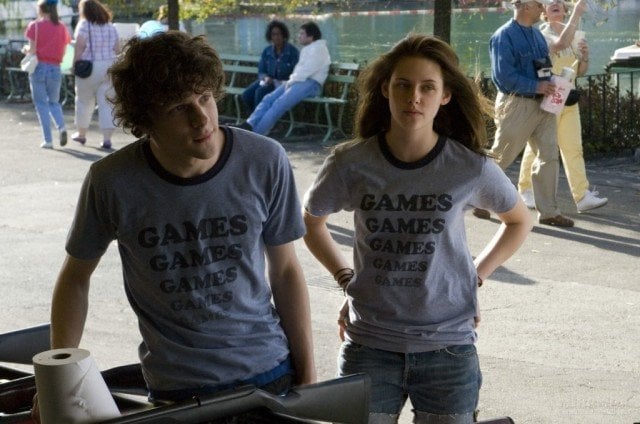Jesse Eisenberg and Kristen Stewart in 'Adventureland'