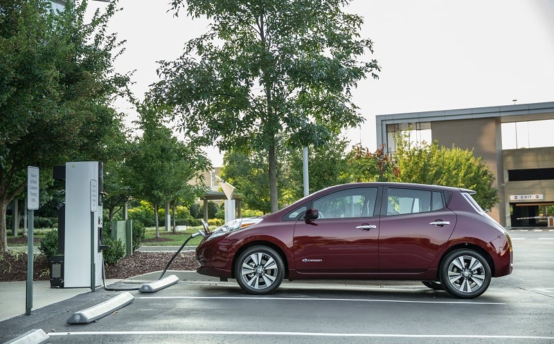 2016_nissan_leaf_07