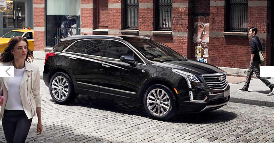 2017-xt5-crossover-fvp-gallery-street-crossing-960x500