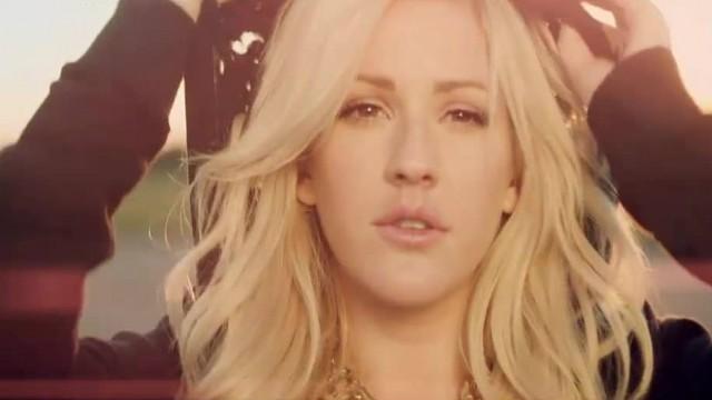 Ellie Goulding in "Burn"
