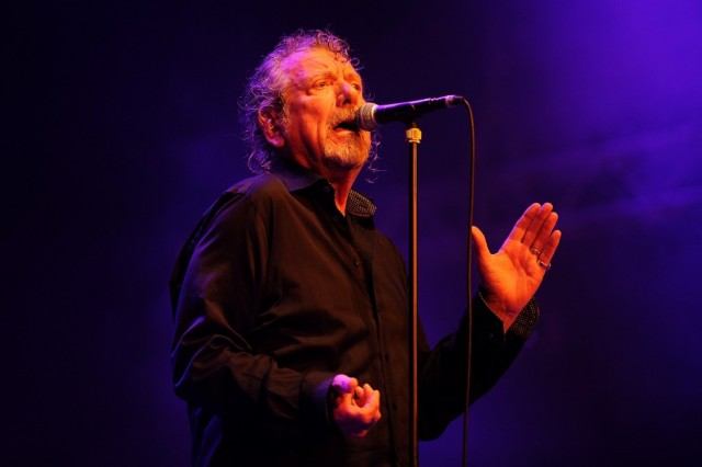 Led Zeppelin singing