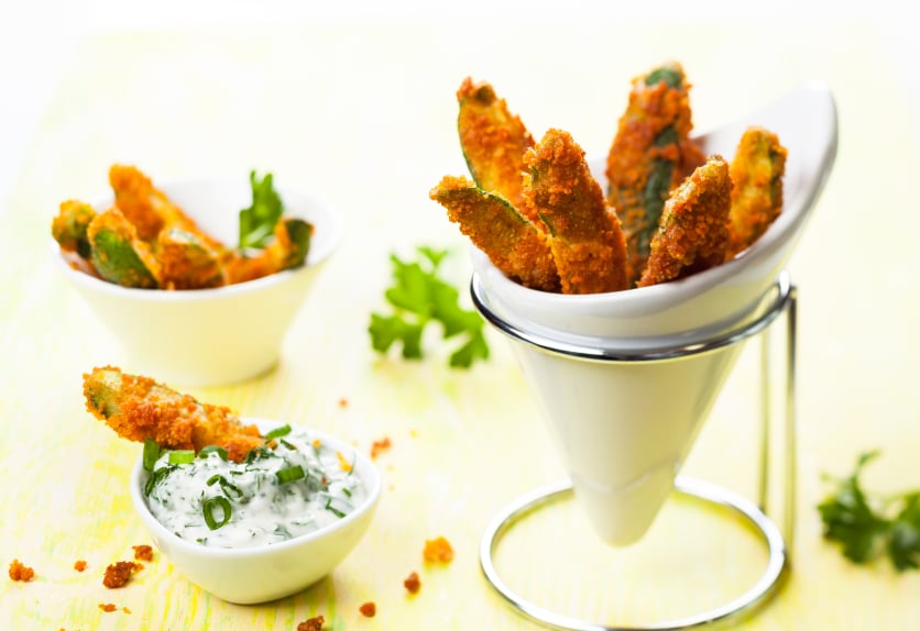 zucchini fries, breaded, dip