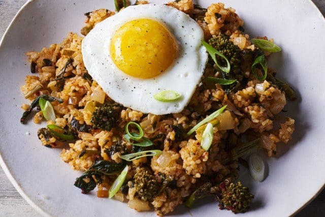 05_BR_Kimchi_Fried_Chicken_rice_beauty_shot_010_webimg