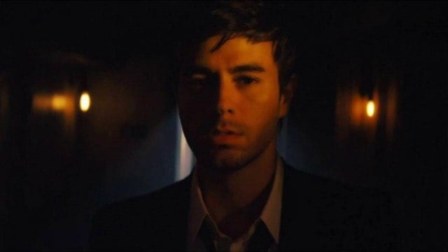 Enrique Iglesias in "Bailando"