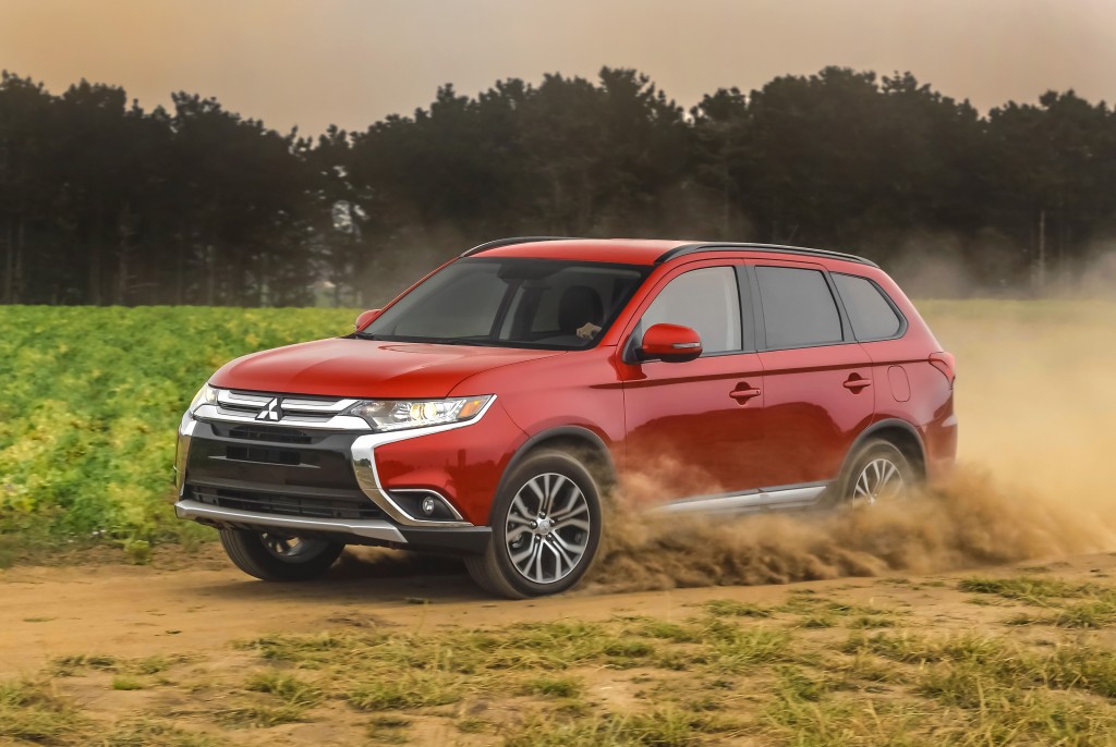 Mitsu2016Outlander_SF_10