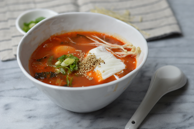 Your Girlfriend Will Love This Nutritious and Delicious Kimchi Stew