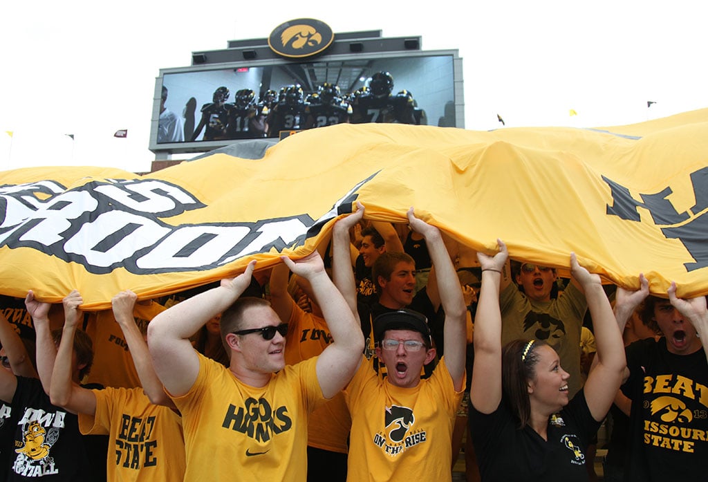 Iowa Hawkeye fans, tailgate