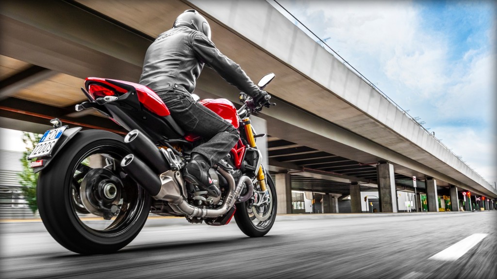 Ducati Monster 1200 S