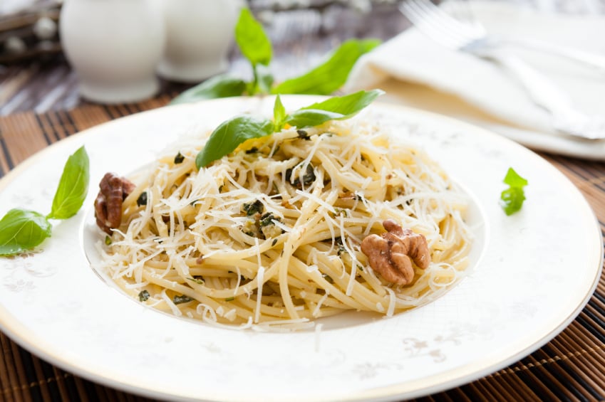 pasta with walnuts and cheese