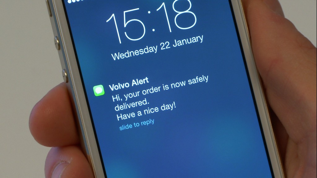 139124_Volvo_Cars_demonstrates_the_potential_of_connected_cars_with_deliveries