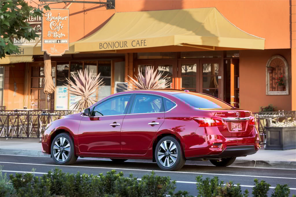 Nissan Sentra 2017 debuta en el Auto Show de Los Ángeles