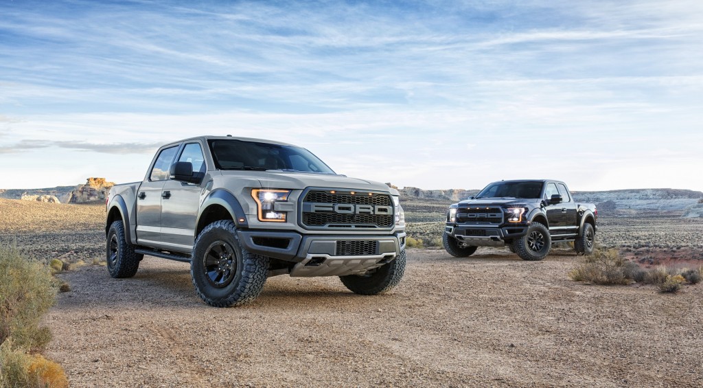 2_Truck_Raptors_Cliffs_Handheld_0005-2500px
