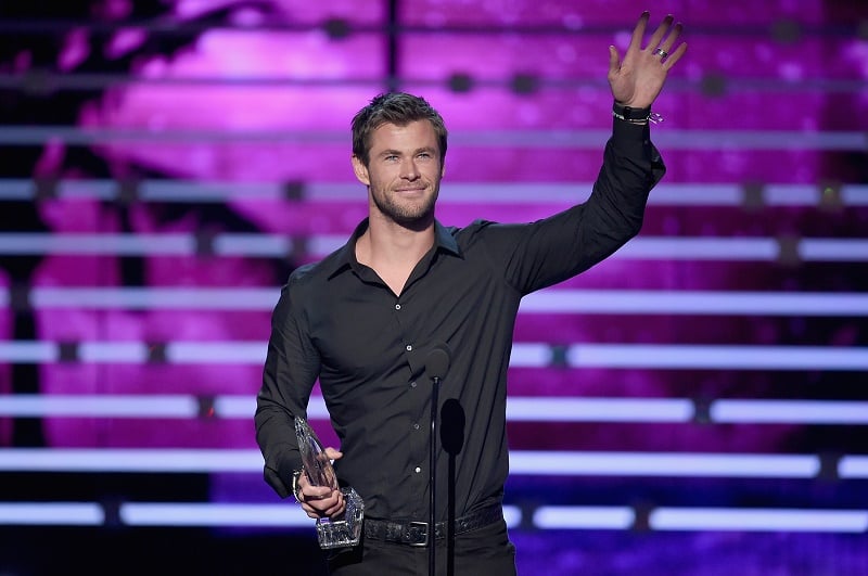 Thor actor Chris Hemsworth at the People's Choice Awards 2016 Chris Hemsworth at the People's Choice Awards 2016
