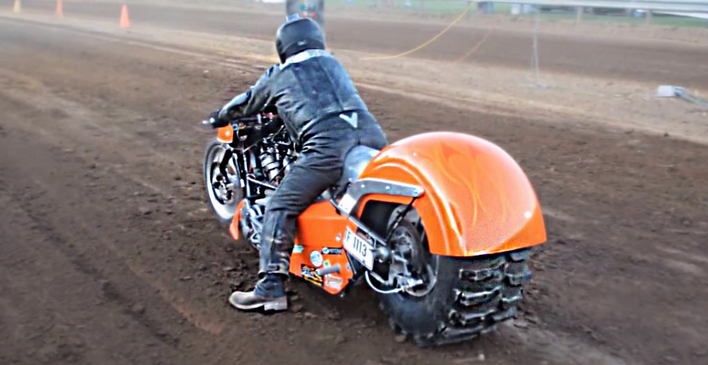 Source: YouTube/Dixie Dirt draggers