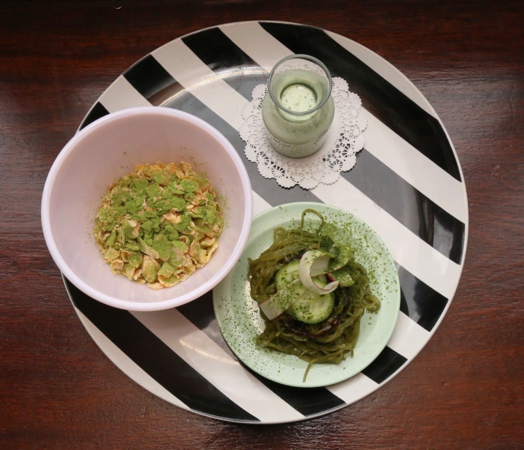 FROSTED FLAKES matcha milk, green tea powder 2