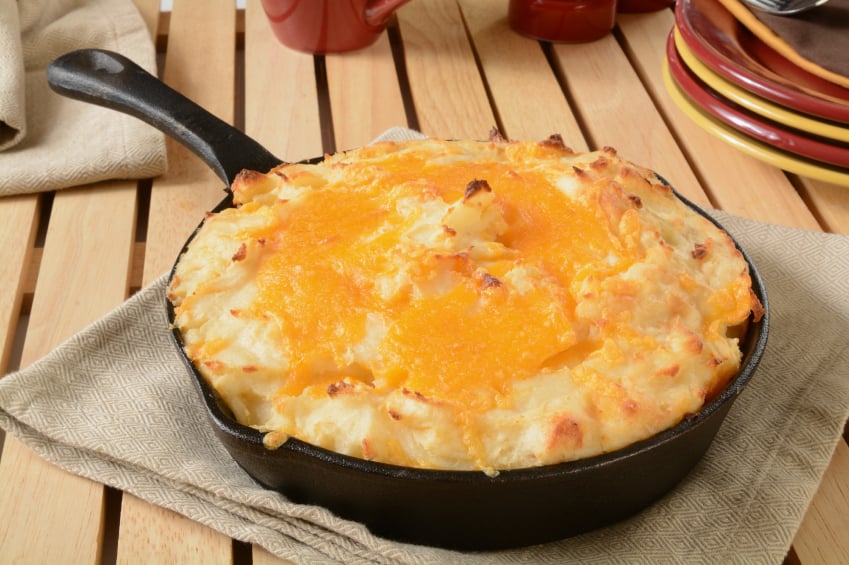 cast-iron skillet shepherd's pie with cheddar cheese