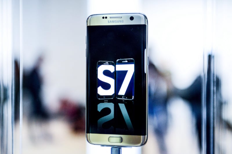 Galaxy S7 with QHD display