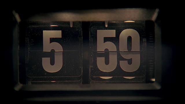 The clock, which reads 5:59, in 'Groundhog Day'