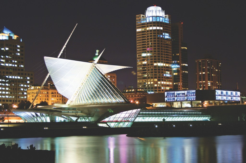 milwaukee skyline and art museum
