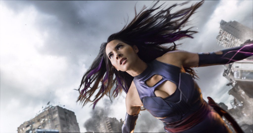 Olivia Munn's Psylocke prepares for battle Olivia Munn's Psylocke prepares for battle