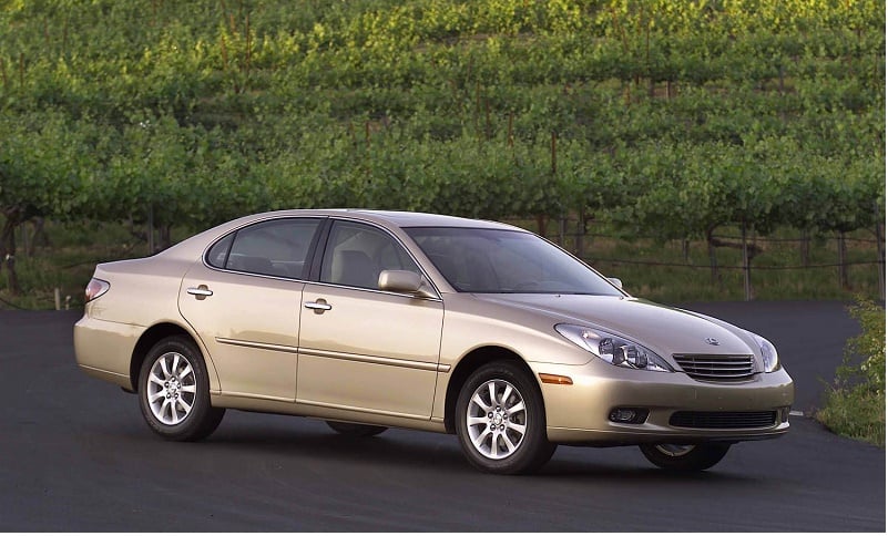 2002 Lexus ES 300.