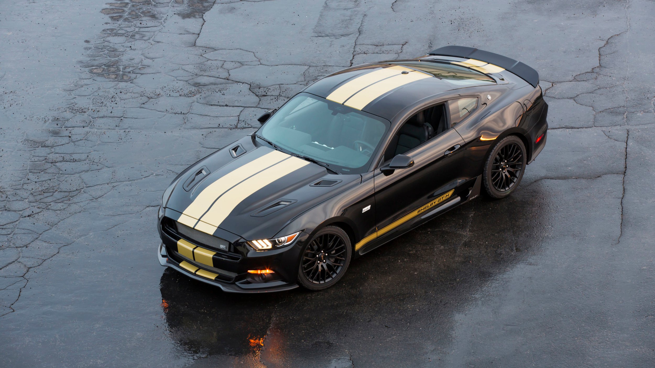 2016-ford-shelby-gt-h-hertz-004-1