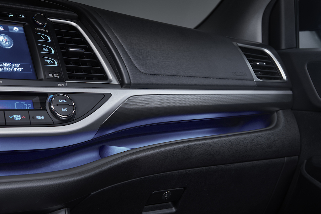 2017_Toyota_Highlander_07_AE9F112DE0EE84CA69299C743471207C78320B57