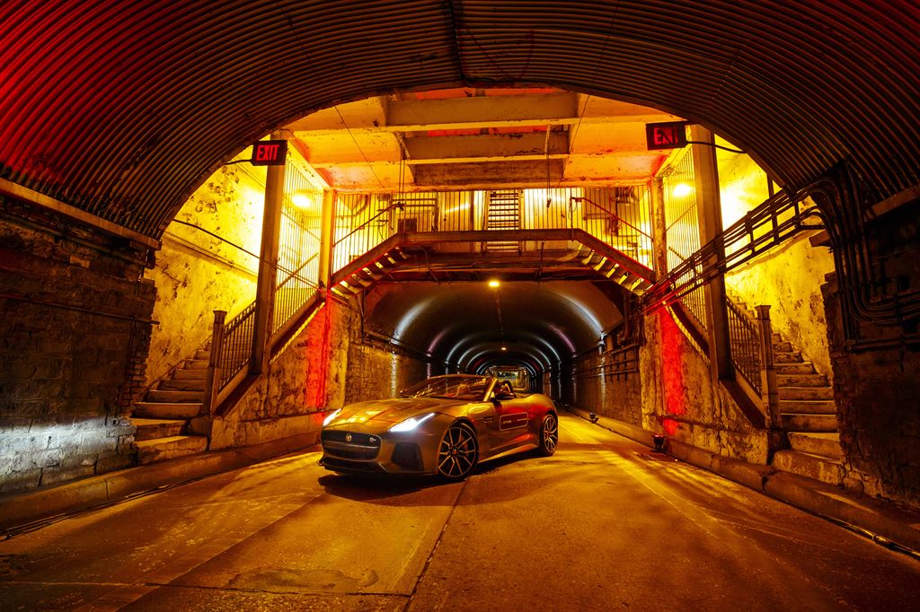 Jaguar F-Type SVR