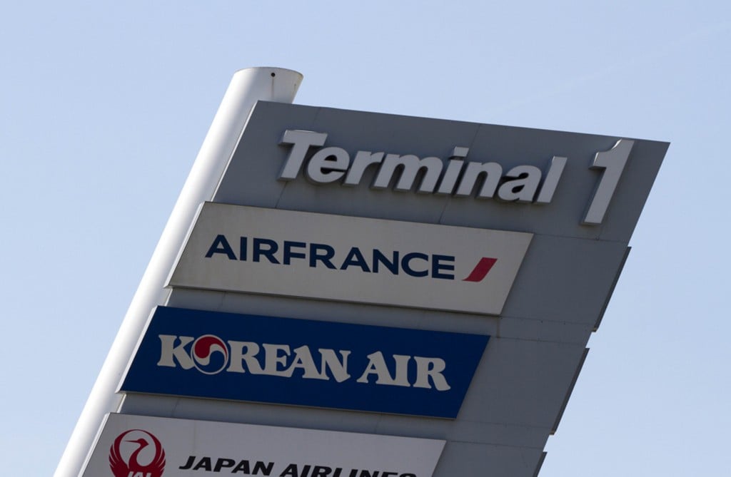 jfk airport terminal 1 sign