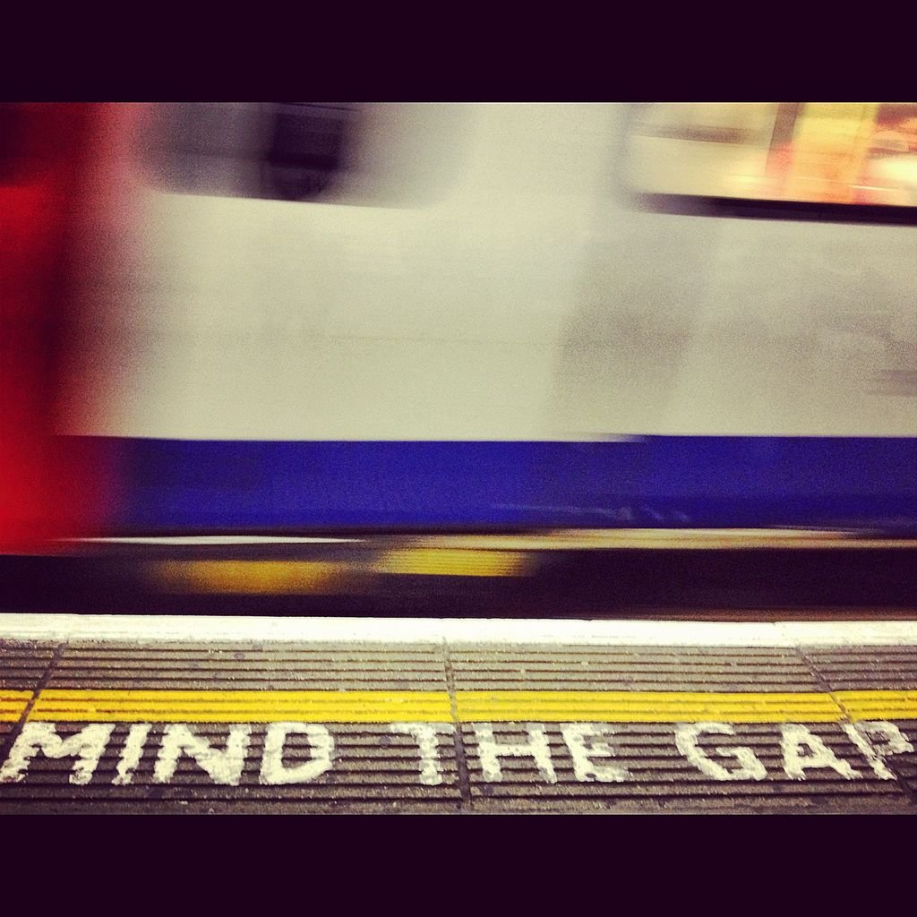 Mind the Gap signage
