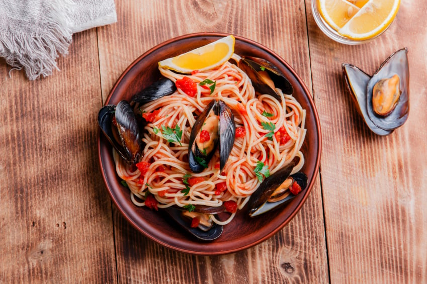 mussels with spaghetti