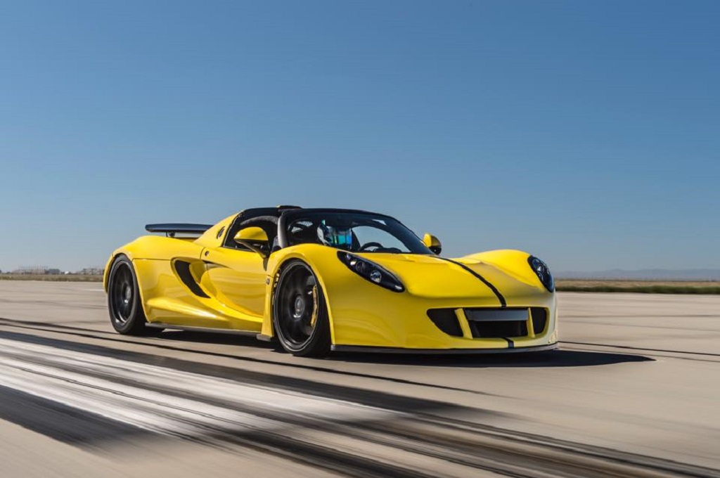 Twin-Turbo V8 Engine