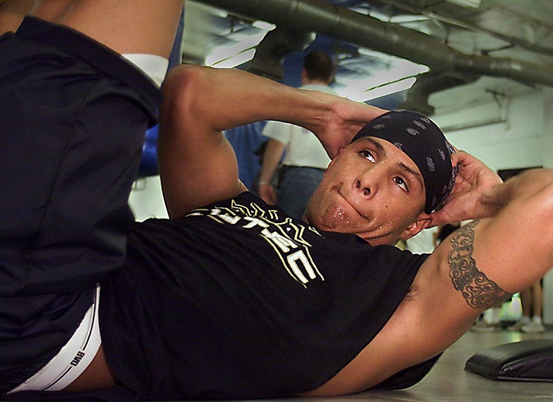 IBF Jr. Middleweight Champion Fernando Vargas gets in a one-minute workout
